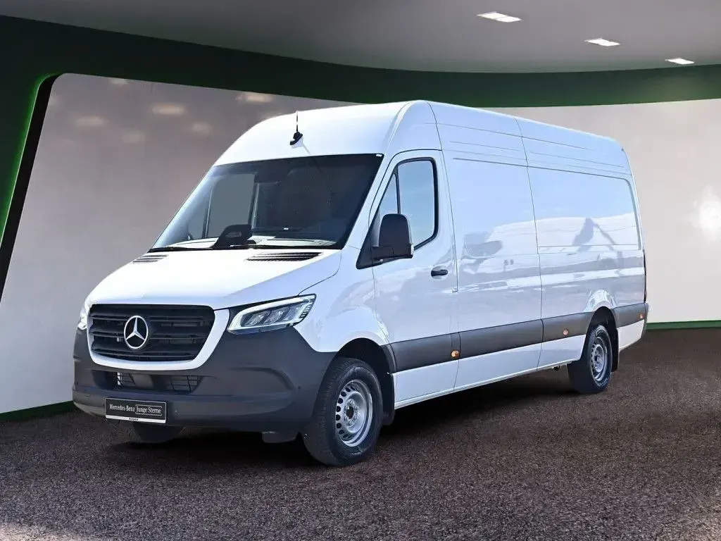 Gebraucht Mercedes Sprinter 170 PS (125 kW) 2026 Weiss / arktikweiss Van