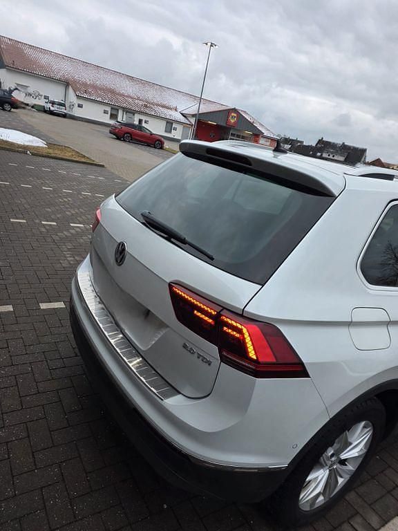 Gebraucht VW Tiguan Highline 150 PS (110 kW) 2017 Weiß SUV