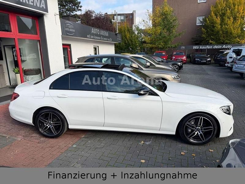 Weiß Gebraucht 2019 Mercedes E220 AMG Limousine | 34.990 € (Teuer) - Bild 1/4