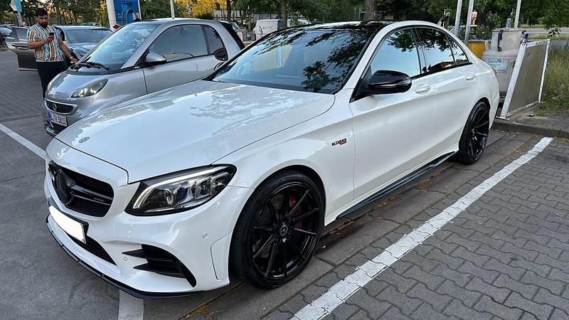 Weiß Gebraucht 2019 Mercedes C43 AMG AMG Limousine | 43.000 € (Fairer Preis) - Bild 1/4