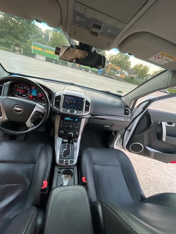 Weiß Gebraucht 2014 Chevrolet Captiva SUV | 6.500 € (Fairer Preis) - Bild 1/4