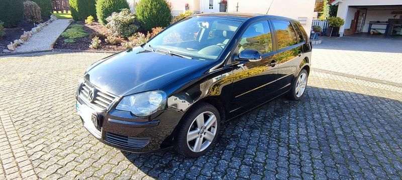 Schwarz Gebraucht 2009 VW Polo Black Edition Kleinwagen | 3.900 € - Bild 1/4