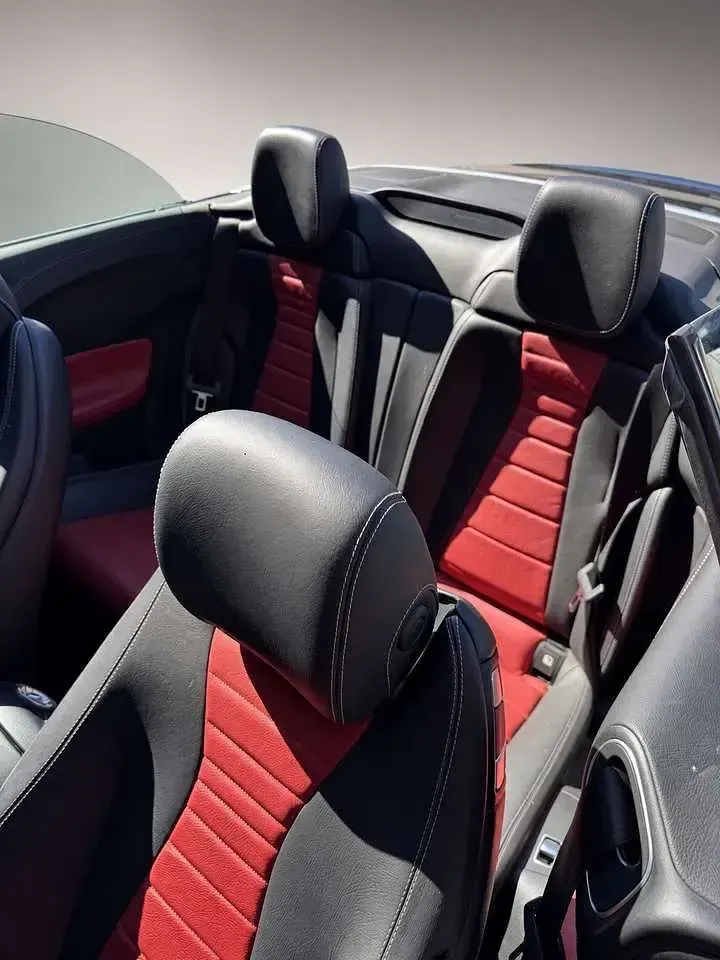 Gebraucht Mercedes E220 AMG line 194 PS (142 kW) 2019 Schwarz Cabrio