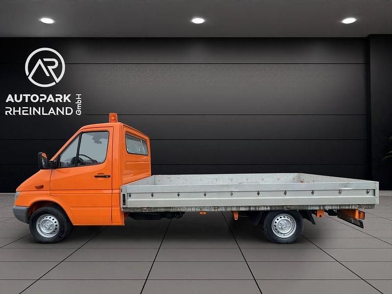 Gebraucht Mercedes Sprinter 82 PS (60 kW) 2006 Orange Van