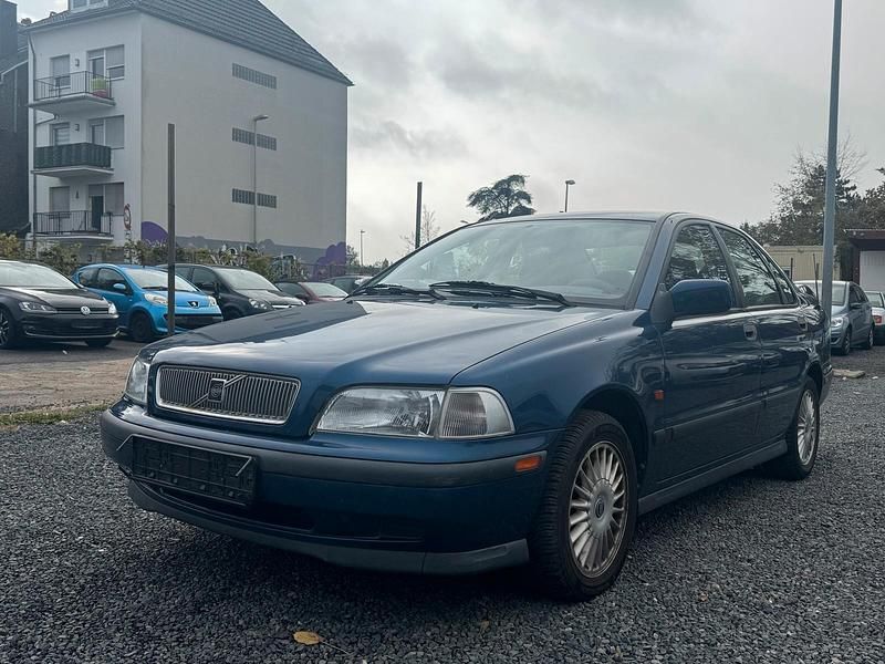 Gebraucht Volvo S40 105 PS (77 kW) 1996 Blau Limousine