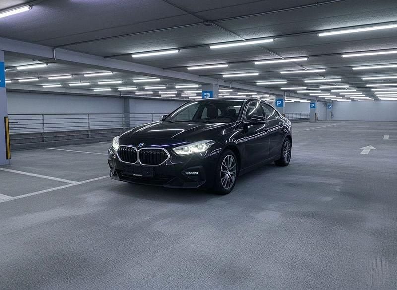 Schwarz Gebraucht 2021 BMW 218 Coupé | 16.900 € (Fairer Preis) - Bild 1/4