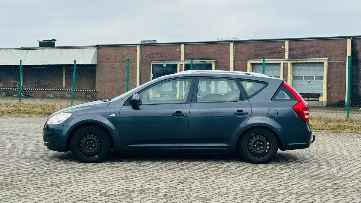 Gebraucht Kia Ceed 116 PS (85 kW) 2009 Blau Kleinwagen