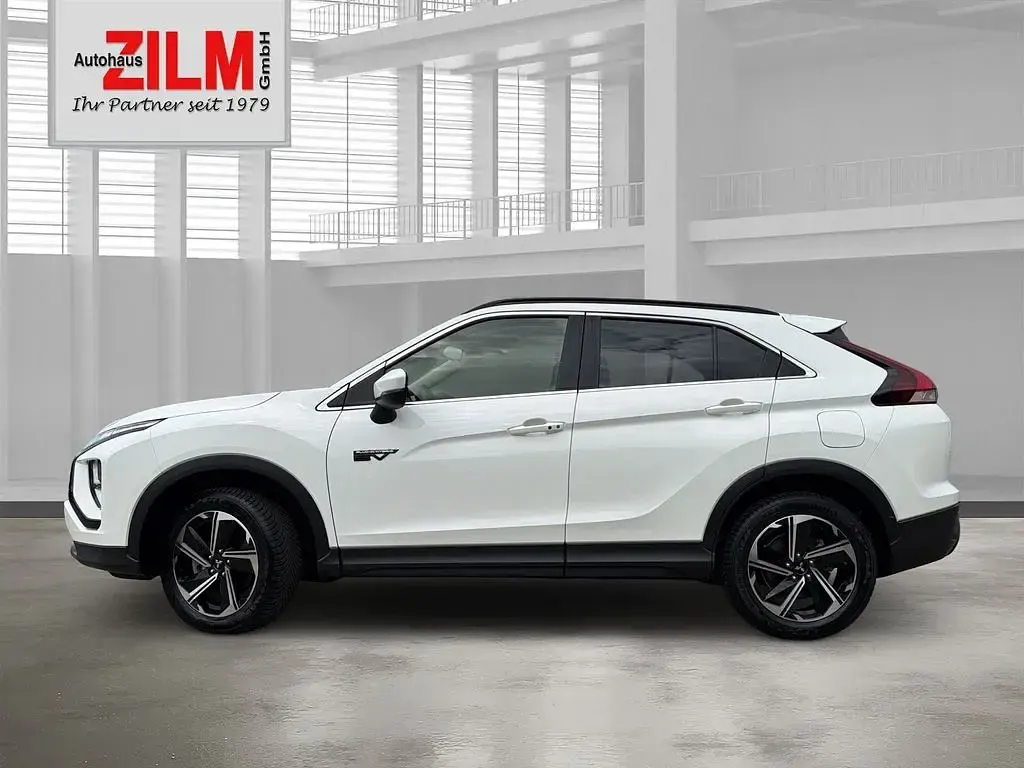 Używany Mitsubishi Eclipse Cross Basis 188 KM (138 kW) 2024 Biały SUV
