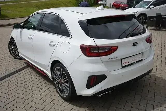 Gebraucht Kia Ceed 204 PS (150 kW) 2021 Weiß (metallic) Kleinwagen