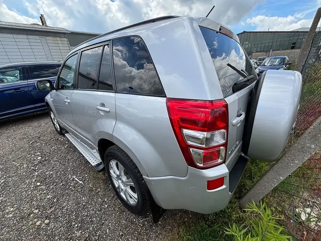 Gebraucht Suzuki Grand Vitara 129 PS (94 kW) 2007 Silber SUV