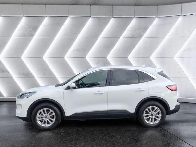 Gebraucht Ford Kuga Titanium 224 PS (164 kW) 2023 Weiß SUV