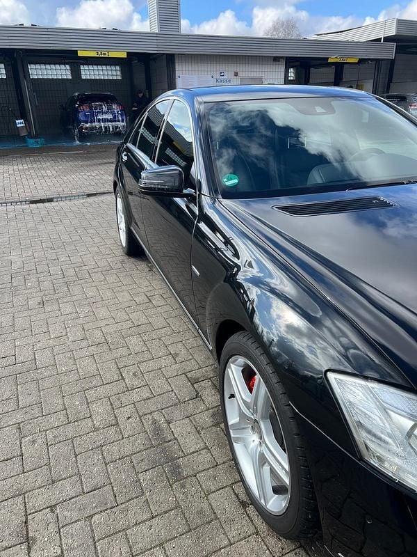 Schwarz Gebraucht 2012 Mercedes 350 Limousine | 16.500 € (Fairer Preis) - Bild 1/4