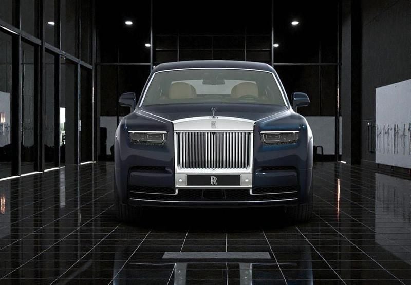 Neu Rolls Royce Phantom 563 PS (414 kW) 2026 Blau Limousine