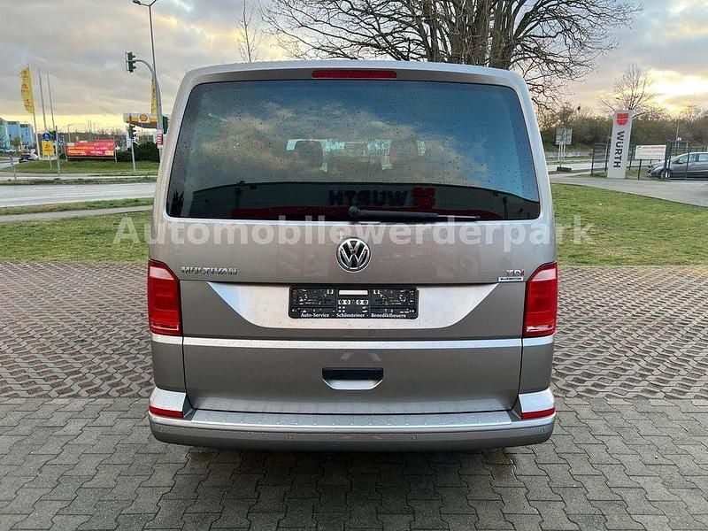 Gebraucht VW T6 Trendline 150 PS (110 kW) 2016 Mojave beige metallic Van