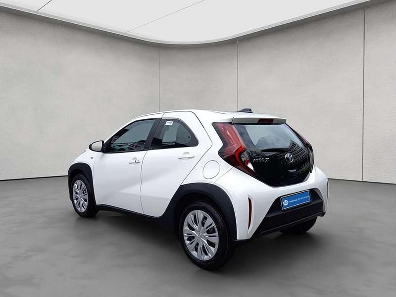 Neu Toyota Aygo X Business Edition 72 PS (52 kW) 2025 Weiß SUV