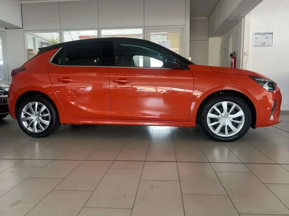Gebraucht Opel Corsa Elegance 101 PS (74 kW) 2023 Power orange/dynamik orange Kleinwagen