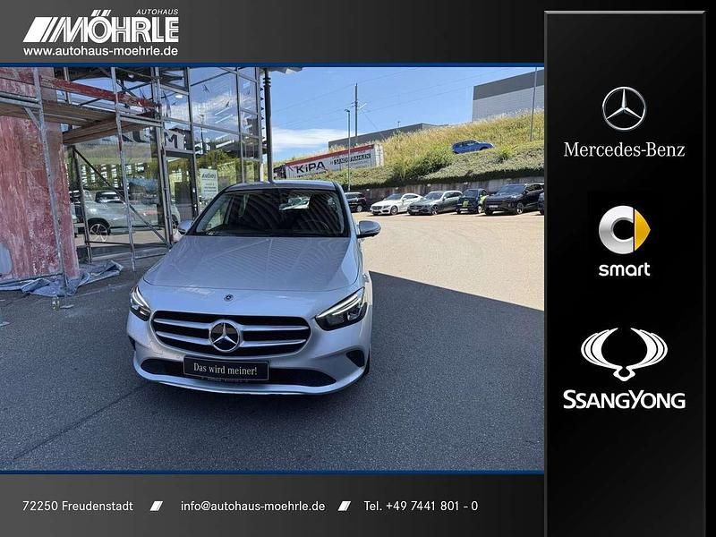 Iridiumsilber Gebraucht 2019 Mercedes B220 Progressive Van / Kleinbus | 26.450 € (Etwas zu teuer) - Bild 1/4