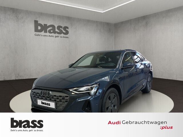 Blau Gebraucht 2023 Audi Q8 e-tron Advanced SUV | 62.700 € (Fairer Preis) - Bild 1/4