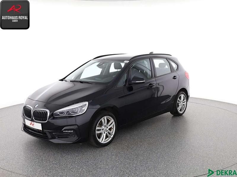 Black sapphire Gebraucht 2018 BMW 220 Active Tourer Sport Line Van / Kleinbus | 20.480 € (Fairer Preis) - Bild 1/4