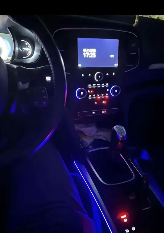 Używany Renault Mégane Intens 101 KM (74 kW) 2017 Niebieski Sedan/Limuzyna