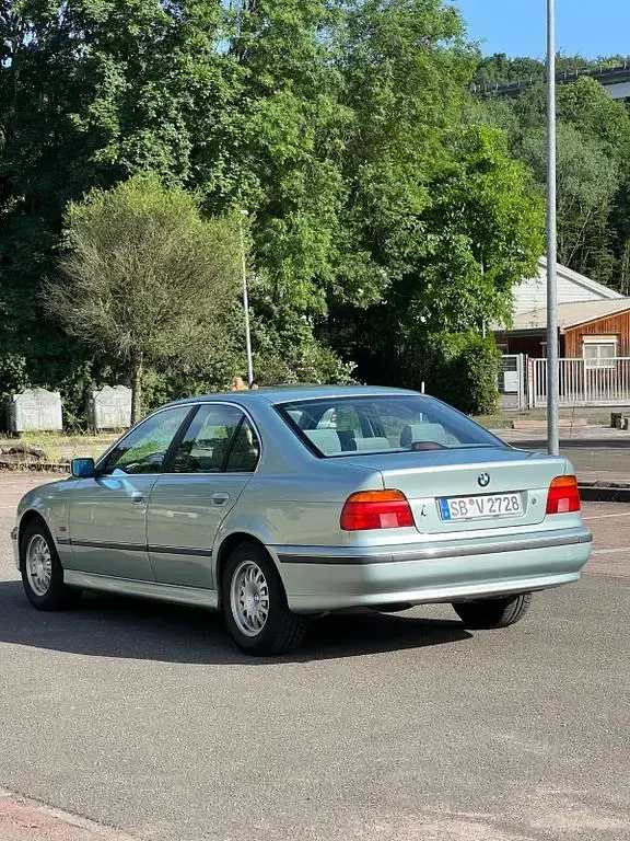 Gebraucht BMW 520 150 PS (110 kW) 1997 Grün Limousine