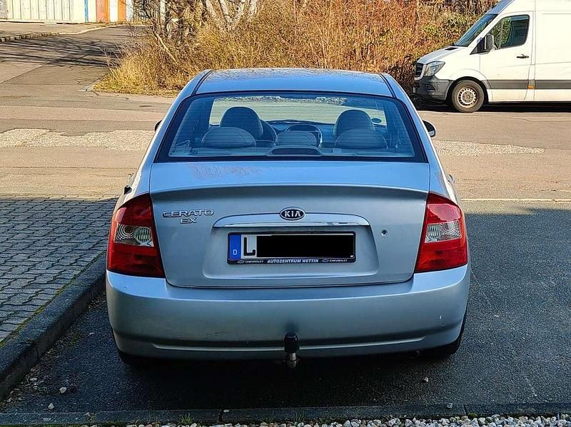 Gebraucht Kia Cerato EX 143 PS (105 kW) 2006 Grau Limousine