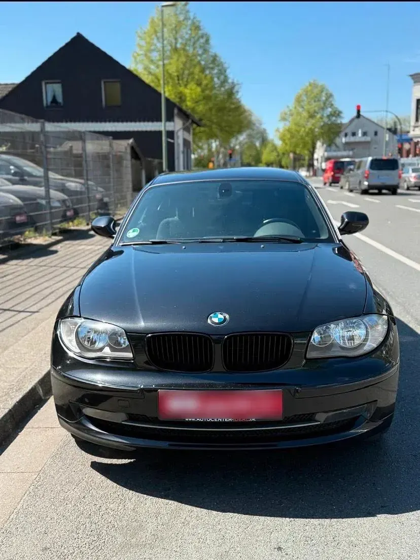 Gebraucht BMW 116 136 PS (100 kW) 2011 Schwarz Kleinwagen
