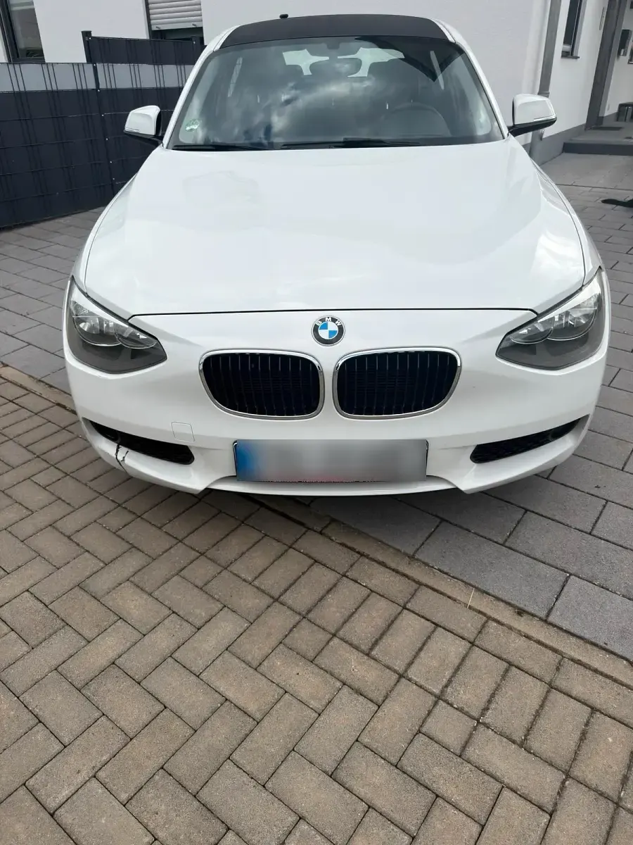 Gebraucht BMW 114 Advantage 102 PS (75 kW) 2013 Weiß Kleinwagen