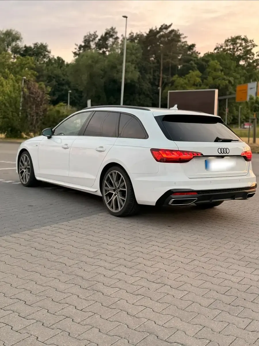 Gebraucht Audi A4 Black Edition 190 PS (139 kW) 2019 Weiß Kombi