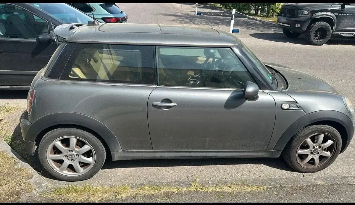 Używany Mini Cooper S 174 KM (127 kW) 2009 Szary Hatchback