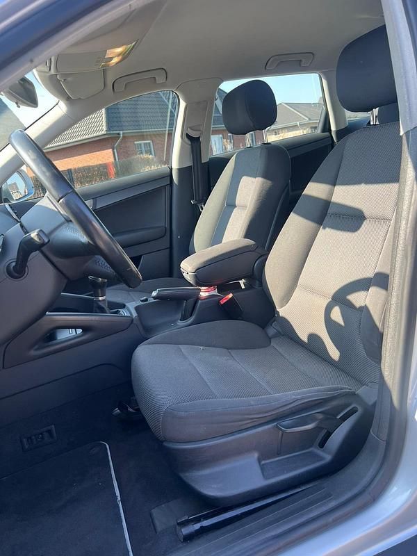 Gebraucht Audi A3 Sportback 140 PS (102 kW) 2010 Silber Kleinwagen