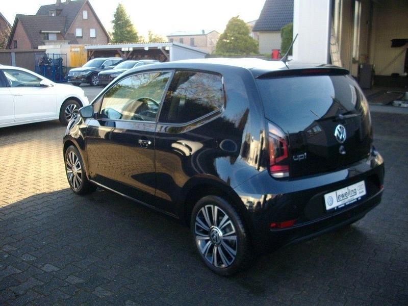 Second-hand VW up! Join 75 CP (55 kW) 2018 Negru Hatchback