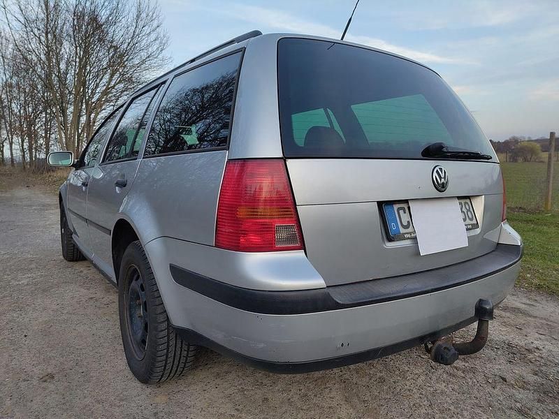 Gebraucht VW Golf IV 105 PS (77 kW) 2003 Silber Kombi