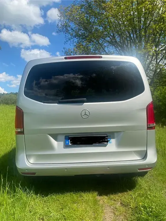 Gebraucht Mercedes V250 Avantgarde 190 PS (139 kW) 2018 Silber Van / Kleinbus