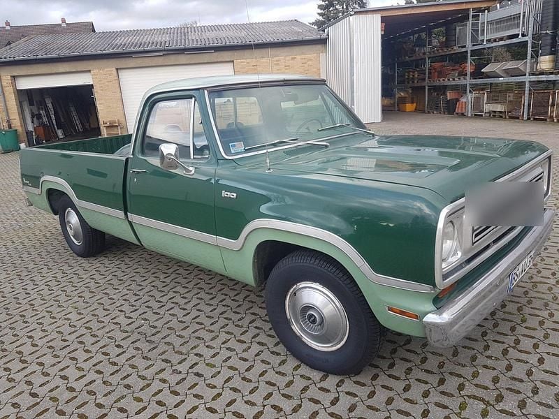 Grün Gebraucht 1972 Dodge D100 SUV | 15.800 € - Bild 1/4