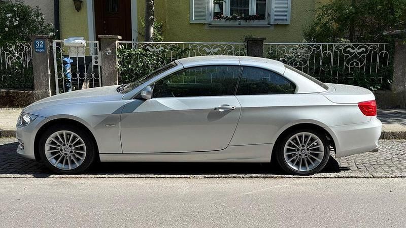 Silber Gebraucht 2012 BMW 320 Cabriolet Comfort Edition Cabrio | 11.100 € (Guter Preis) - Bild 1/4