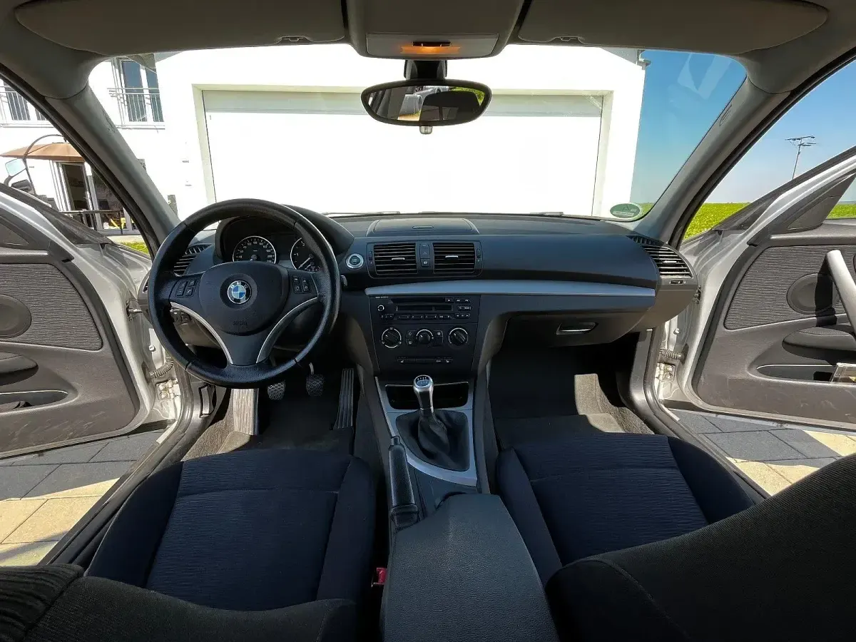 Gebraucht BMW 118 143 PS (105 kW) 2008 Silber Kleinwagen