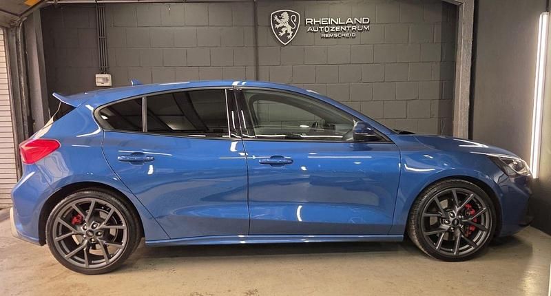 Gebraucht Ford Focus ST 280 PS (205 kW) 2020 Blau Limousine