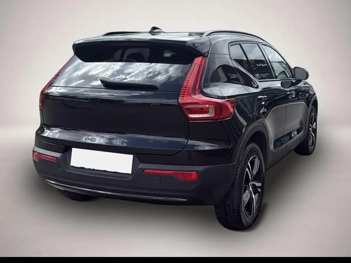Gebraucht Volvo XC40 Plus 197 PS (144 kW) 2024 Manufacturer SUV