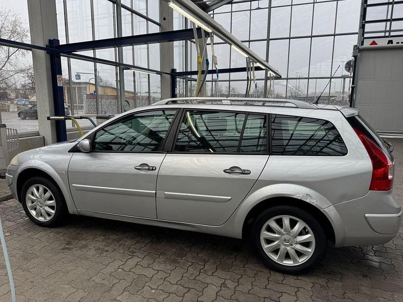 Gebraucht Renault Mégane II Authentique 135 PS (99 kW) 2007 Silber Limousine