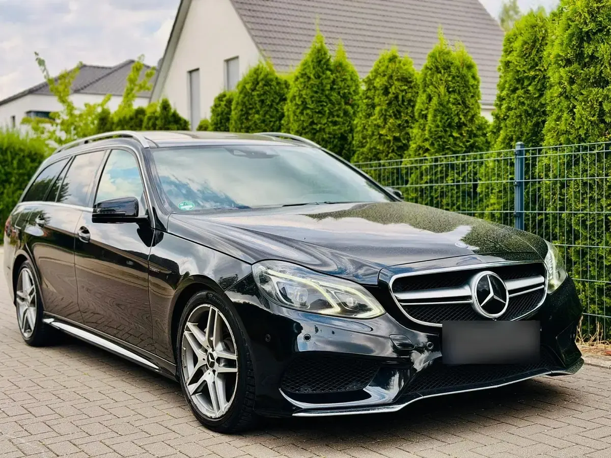 Gebraucht Mercedes E350 AMG 258 PS (189 kW) 2014 Schwarz Kombi