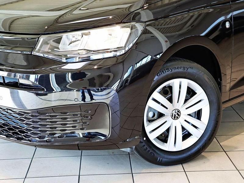 Gebraucht VW Caddy Basis 116 PS (85 kW) 2025 Deep black perleffekt Van / Kleinbus