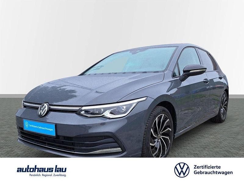 Delfingrau metallic Gebraucht 2022 VW Golf VIII Active Limousine | 22.950 € (Fairer Preis) - Bild 1/4