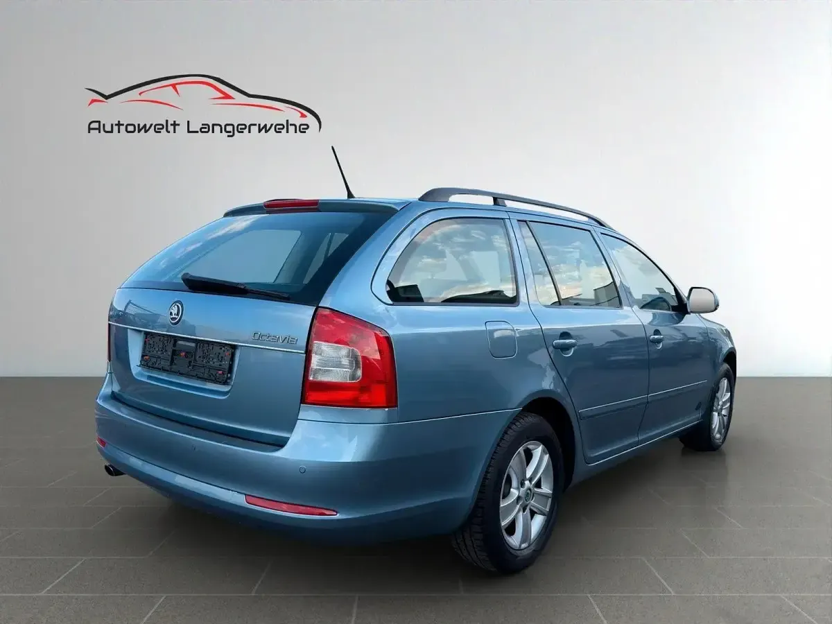 Gebraucht Skoda Octavia Impuls Edition 105 PS (77 kW) 2011 Grau Limousine