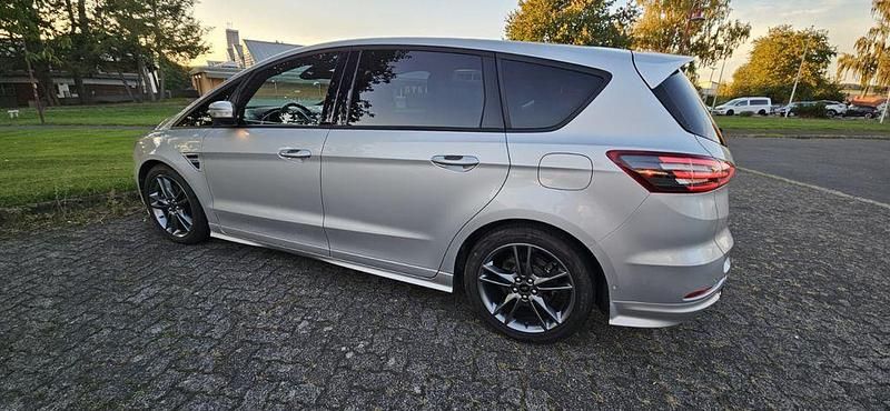 Gebraucht Ford S-MAX ST-Line 190 PS (139 kW) 2018 Silber Van / Kleinbus