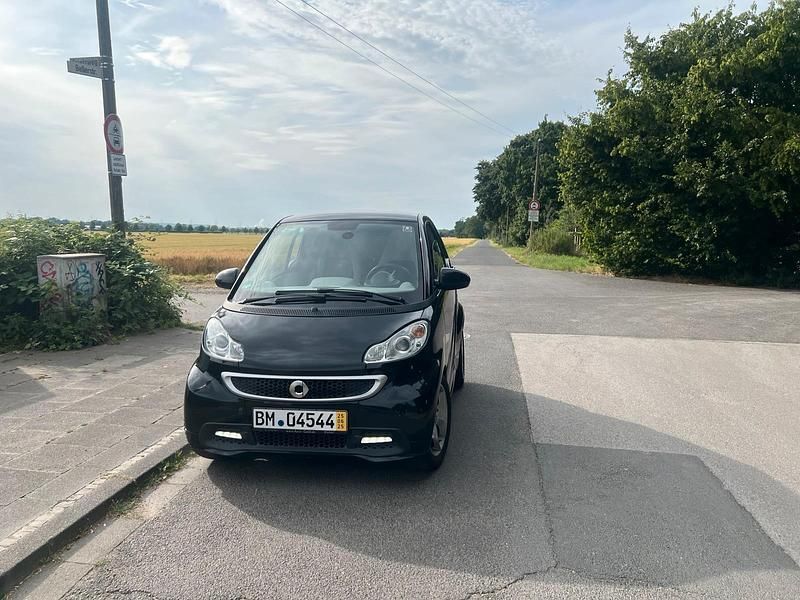 Schwarz Gebraucht 2014 Smart ForTwo Coupé Coupé | 6.100 € (Fairer Preis) - Bild 1/4