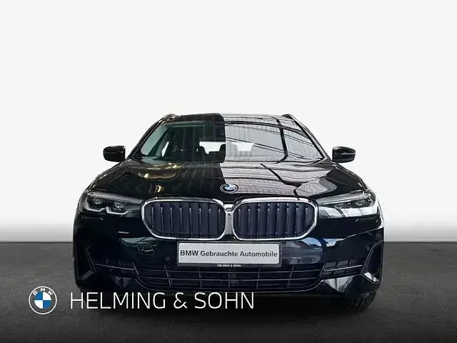 Gebraucht BMW 520 Performance 190 PS (139 kW) 2022 Schwarz Limousine