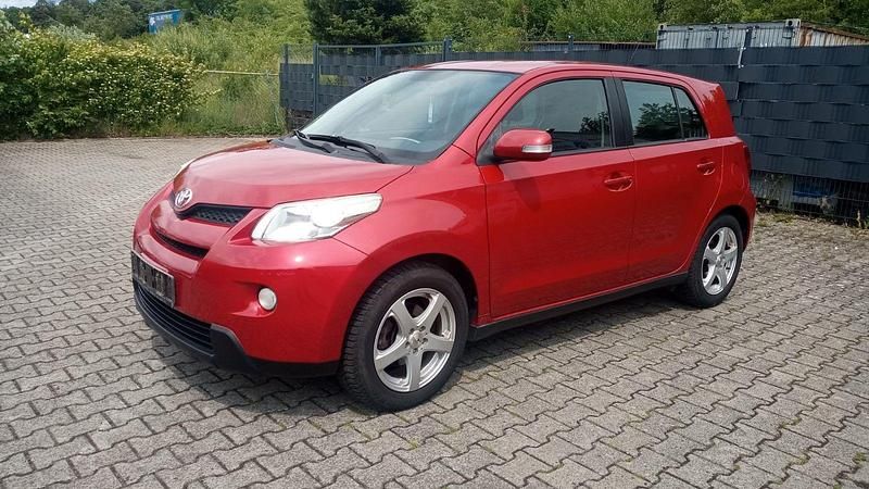 Rot Gebraucht 2009 Toyota Urban Cruiser SUV | 3.500 € (Fairer Preis) - Bild 1/4