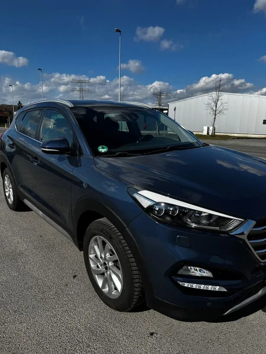 Gebraucht Hyundai Tucson 136 PS (100 kW) 2017 Blau SUV