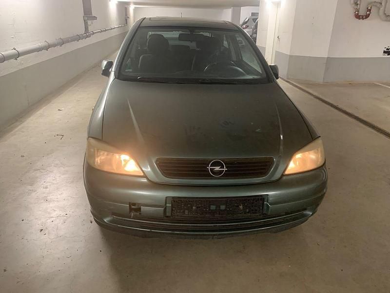 Grün Gebraucht 2003 Opel Astra Limousine | 700 € (Superpreis) - Bild 1/4